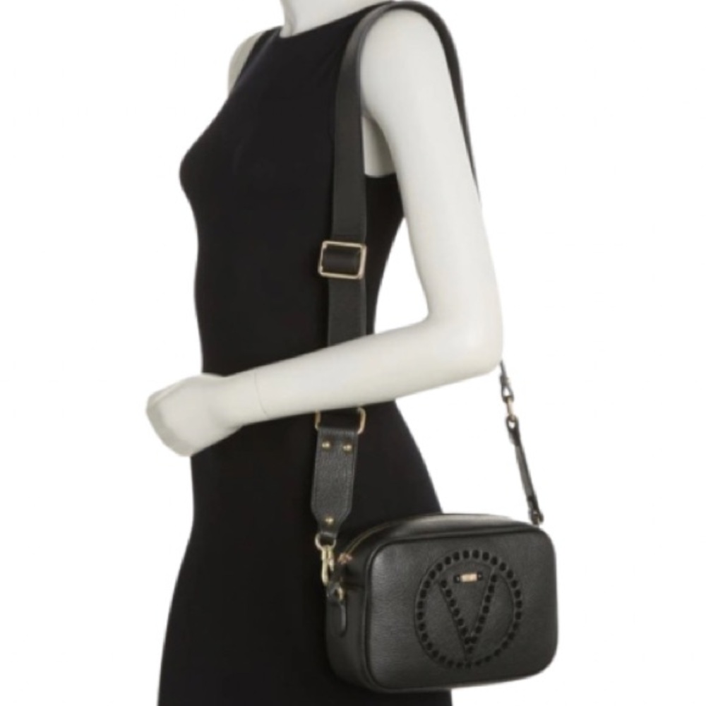 NWT VALENTINO BY MARIO VALENTINO MIA ROCK
STUDD LEATHER CROSSBODY CAMERA BAG